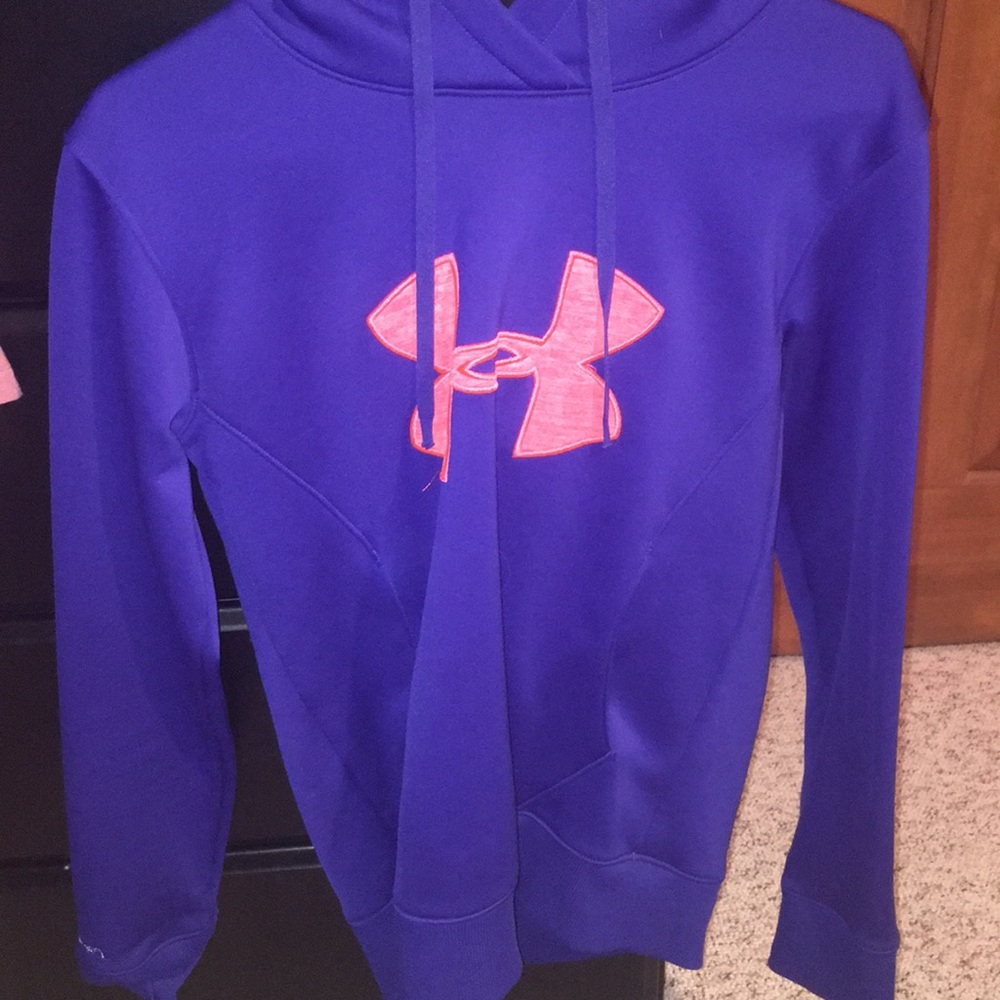Under Armor Sweatshirt